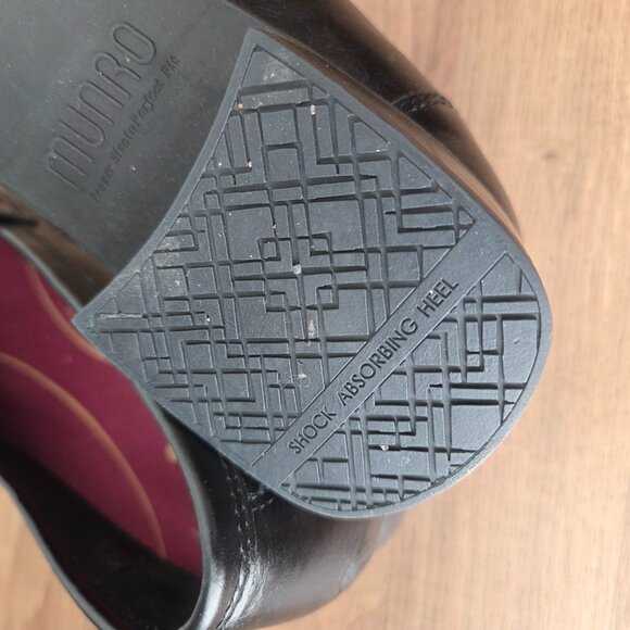 EUC MUNRO BLACK GENUINE LEATHER ARCH SUPPORT LOAFERS SIZE 9.5 WOMENS - Picture 14 of 16